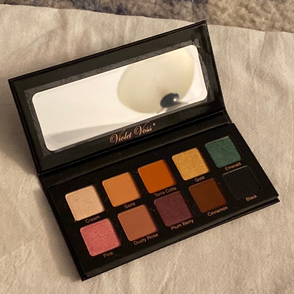 Violet Voss Essentials PRO Series Eyeshadow Palette
